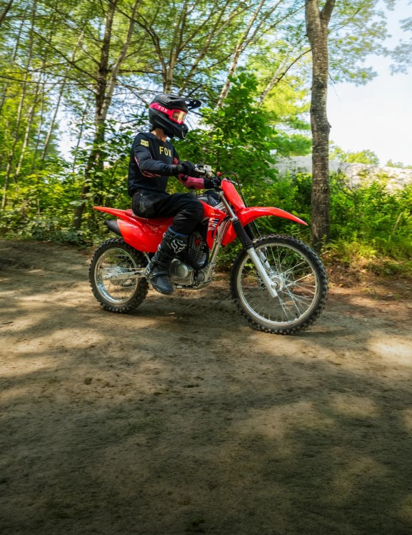 2026-crf125fb-product-page-header-mobile-1600-x-2080