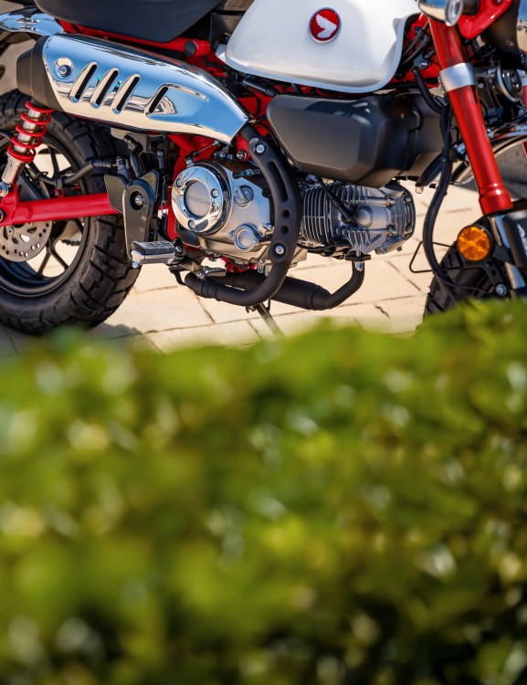 125cc Fuel-Injected Engine 125cc Fuel-Injected Engine